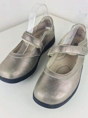 Drew Endeavor WIDE-width metallic pewter mary-jane leather flats US9.5